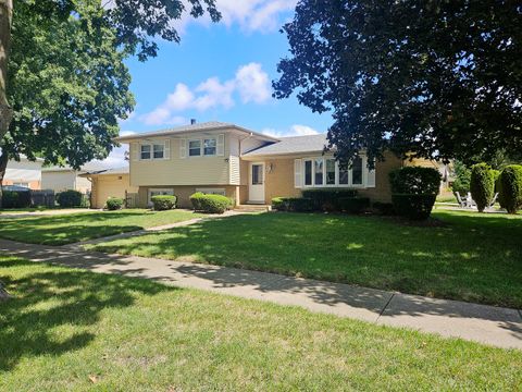 Tiny photo for 962 Twilight Lane, Wheeling, IL 60090 (MLS # 12450238)