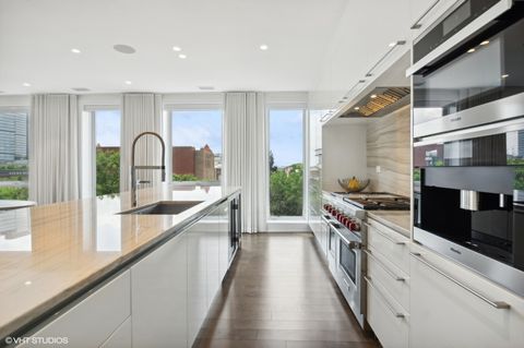 Tiny photo for 1625 N Burling Street #401, Chicago, IL 60614 (MLS # 12461138)