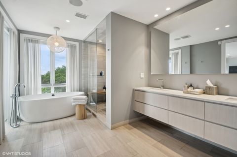 Tiny photo for 1625 N Burling Street #401, Chicago, IL 60614 (MLS # 12461138)