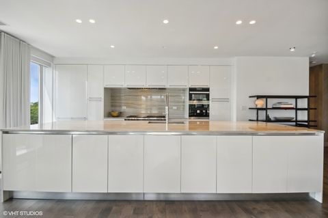Tiny photo for 1625 N Burling Street #401, Chicago, IL 60614 (MLS # 12461138)