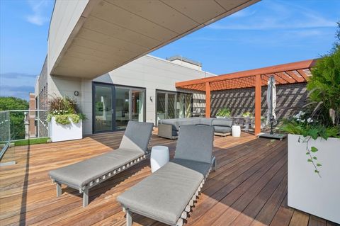 Tiny photo for 1625 N Burling Street #401, Chicago, IL 60614 (MLS # 12461138)