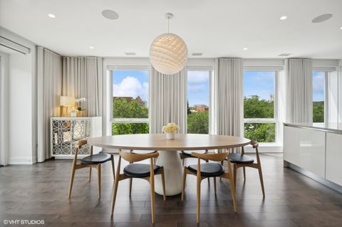 Tiny photo for 1625 N Burling Street #401, Chicago, IL 60614 (MLS # 12461138)