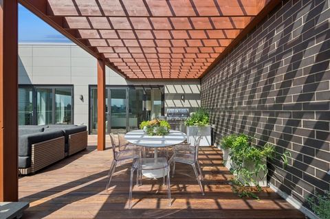 Tiny photo for 1625 N Burling Street #401, Chicago, IL 60614 (MLS # 12461138)