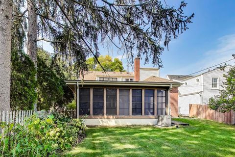 Tiny photo for 3905 Lawn Avenue, Western Springs, IL 60558 (MLS # 12491733)