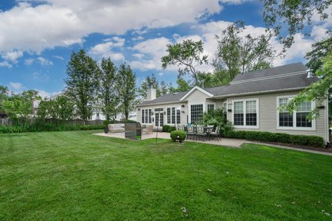 Tiny photo for 606 Greendale Road, Glenview, IL 60025 (MLS # 12494569)