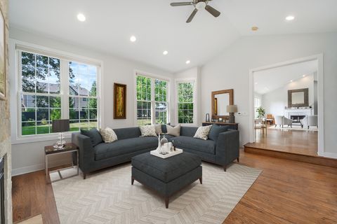 Tiny photo for 606 Greendale Road, Glenview, IL 60025 (MLS # 12494569)