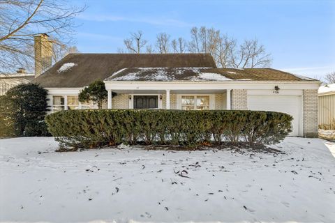 Photo of 47 Sunset Drive, Cary, IL 60013 (MLS # 12556819)