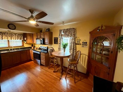 Tiny photo for 129 Laurel Street, Wilmington, IL 60481 (MLS # 12693770)