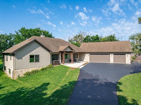 Photo of 12830 Beloit Road, Caledonia, IL 61011 (MLS # 12385422)