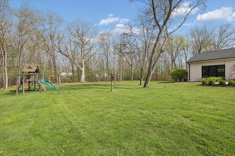 Tiny photo for 515 Turicum Road, Lake Forest, IL 60045 (MLS # 12630434)