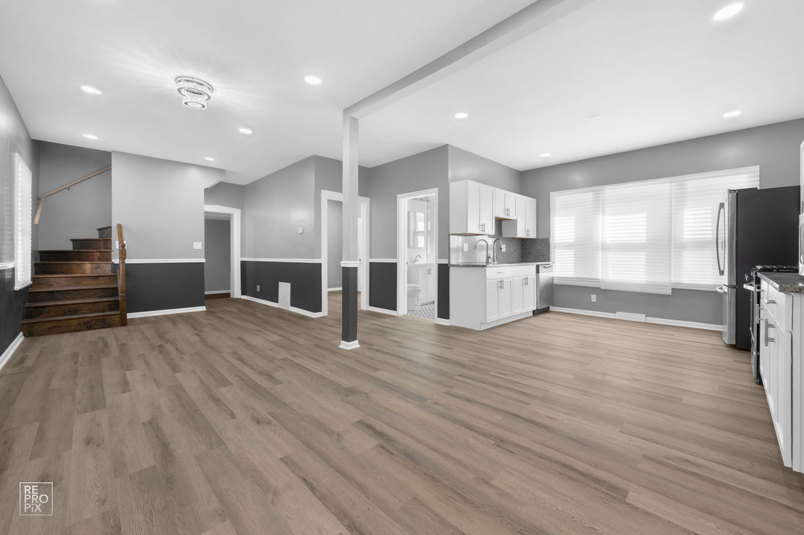 9549 S Calumet Avenue