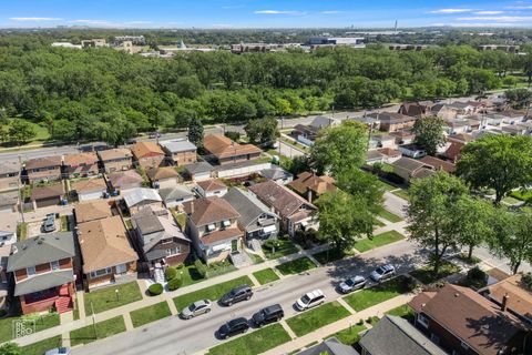 Tiny photo for 9549 S Calumet Avenue, Chicago, IL 60628 (MLS # 12546754)