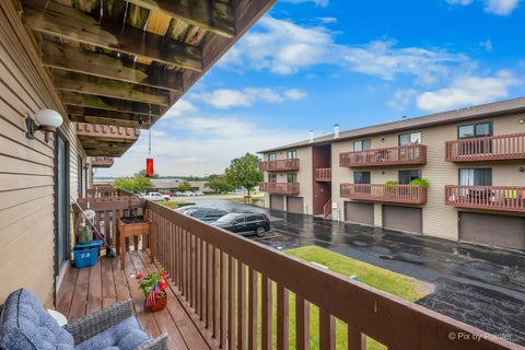 Tiny photo for 695 Dean Drive #E, South Elgin, IL 60177 (MLS # 12754591)