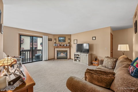 Tiny photo for 695 Dean Drive #E, South Elgin, IL 60177 (MLS # 12754591)