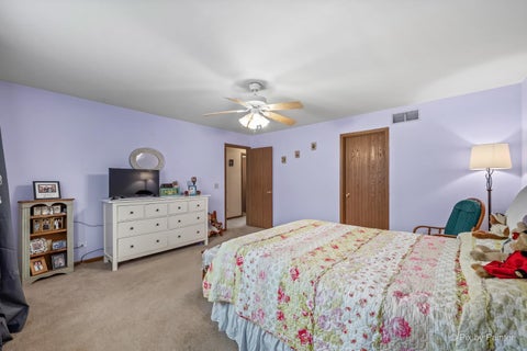 Tiny photo for 695 Dean Drive #E, South Elgin, IL 60177 (MLS # 12754591)