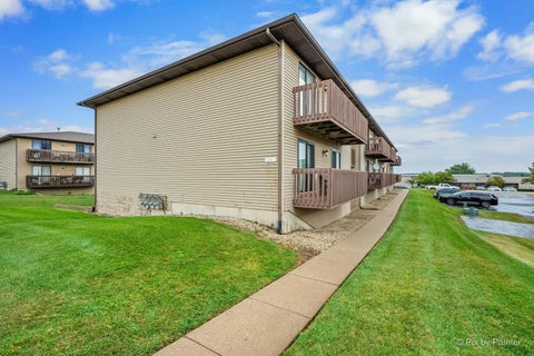 Tiny photo for 695 Dean Drive #E, South Elgin, IL 60177 (MLS # 12754591)