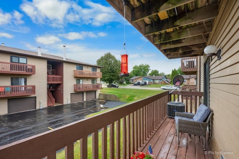 Tiny photo for 695 Dean Drive #E, South Elgin, IL 60177 (MLS # 12754591)