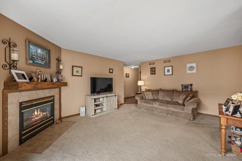Tiny photo for 695 Dean Drive #E, South Elgin, IL 60177 (MLS # 12754591)