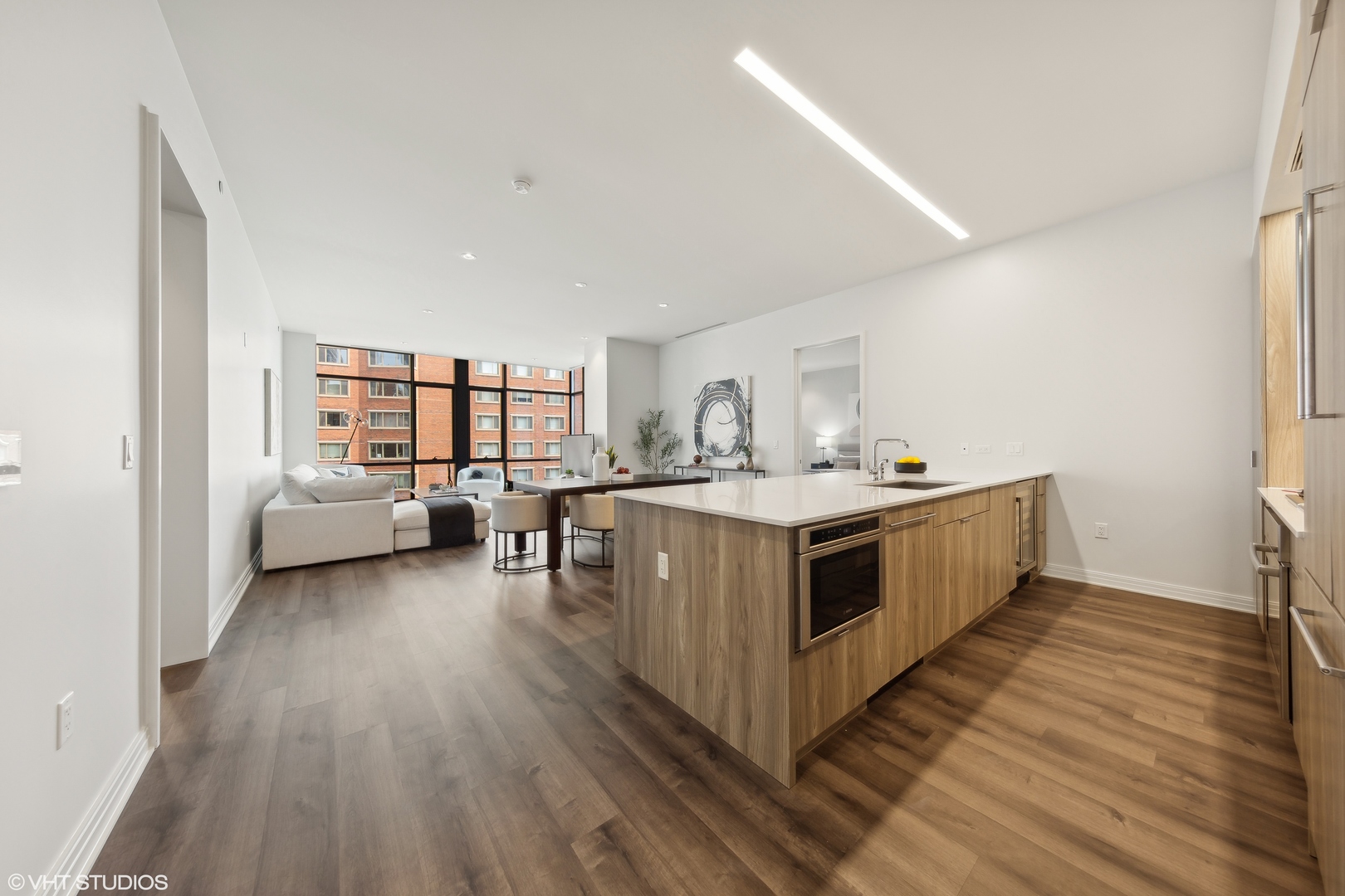 61 E Banks Street 802