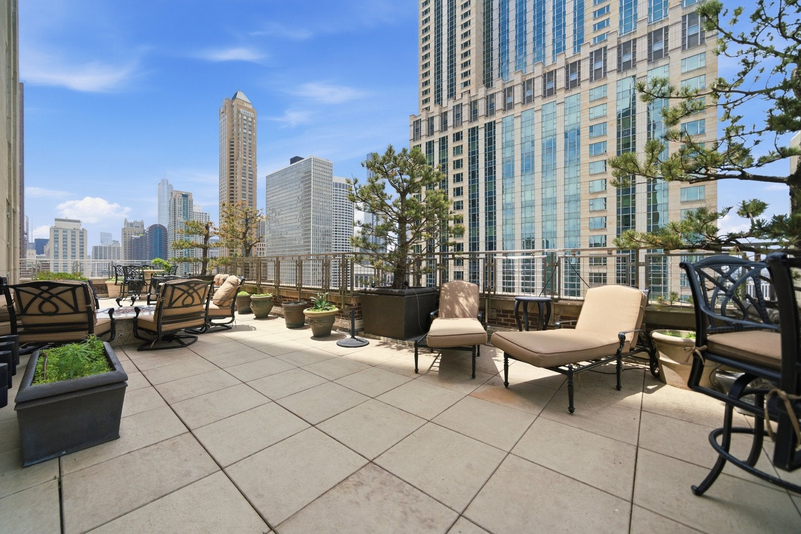 159 E Walton Place 22A