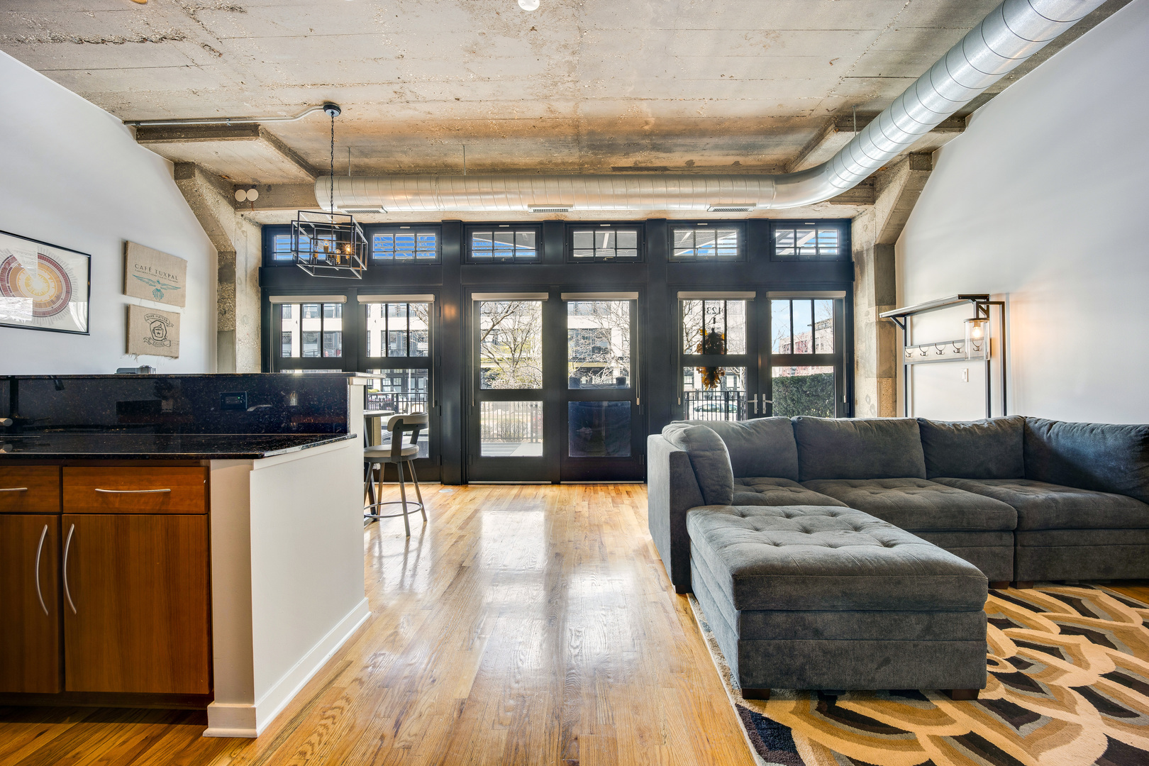 1111 W 15th Street 123