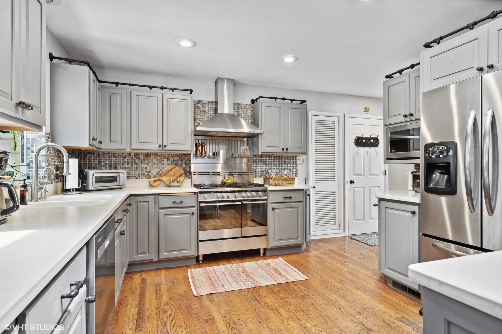 121 N Old Mchenry Road