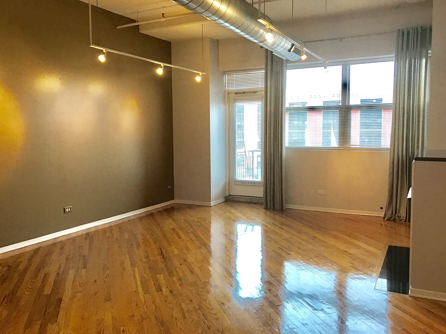 500 S Clinton Street 325