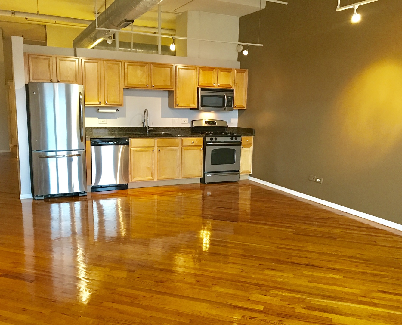 500 S Clinton Street 325