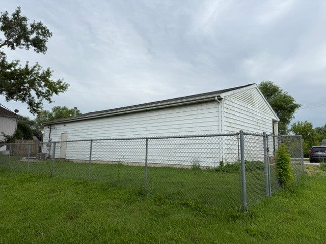 1305 N Fairfield Road