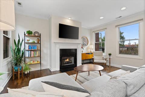 Tiny photo for 2036 W LEMOYNE Street #D, Chicago, IL 60622 (MLS # 12723130)