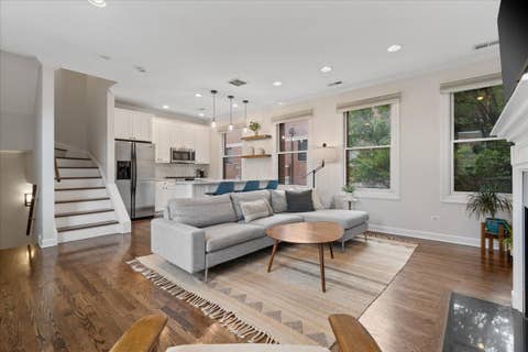 Tiny photo for 2036 W LEMOYNE Street #D, Chicago, IL 60622 (MLS # 12723130)