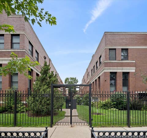 Tiny photo for 2036 W LEMOYNE Street #D, Chicago, IL 60622 (MLS # 12723130)