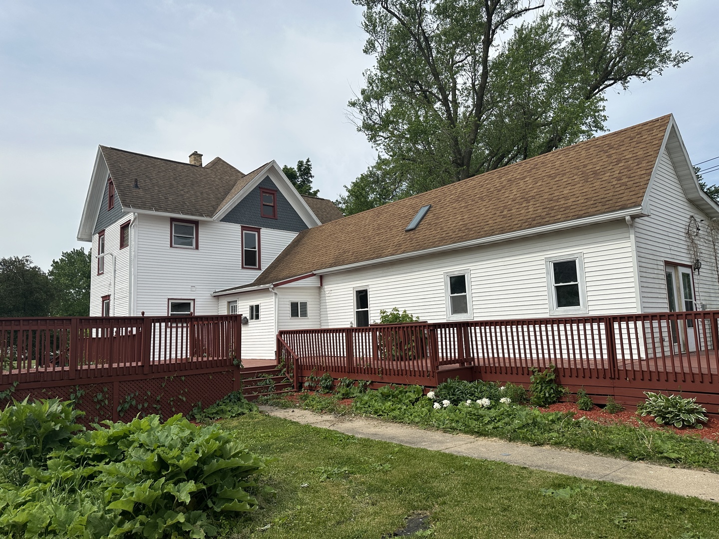 247 W Maple Street