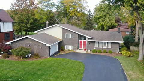 17W036 Terry Trail Willowbrook IL 60527