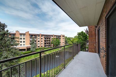 Tiny photo for 701 Lake Hinsdale Drive #412, Willowbrook, IL 60527 (MLS # 12676991)