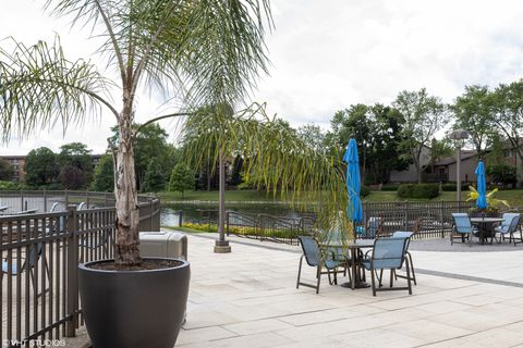 Tiny photo for 701 Lake Hinsdale Drive #412, Willowbrook, IL 60527 (MLS # 12676991)