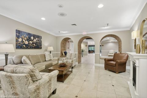 Tiny photo for 701 Lake Hinsdale Drive #412, Willowbrook, IL 60527 (MLS # 12676991)