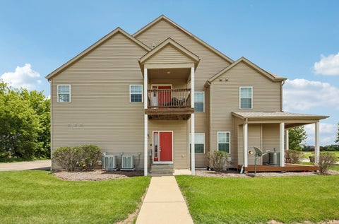 Photo of 661 Stonegate Drive, Sycamore, IL 60178 (MLS # 12672795)