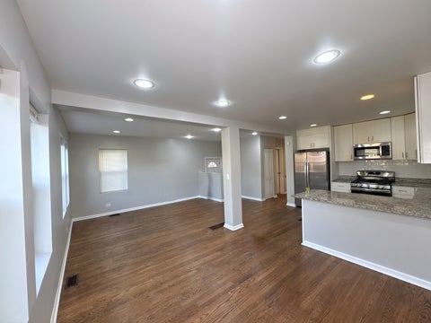 Tiny photo for 2323 Vernon Street, Blue Island, IL 60406 (MLS # 12789849)
