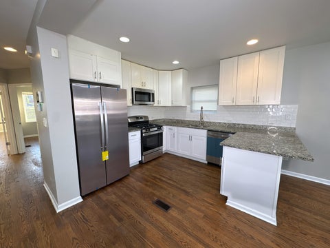 Tiny photo for 2323 Vernon Street, Blue Island, IL 60406 (MLS # 12789849)