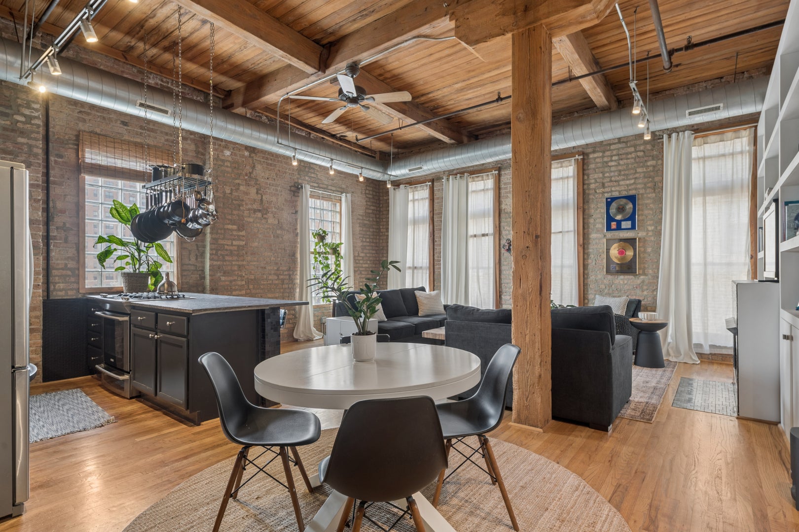 920 W Sheridan Road 308