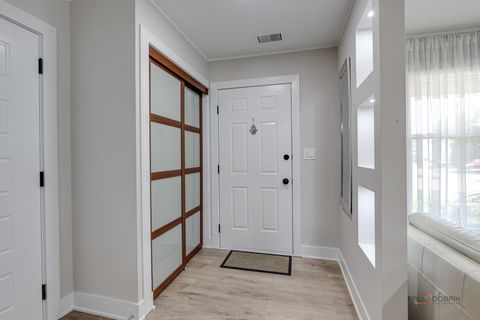 Tiny photo for 5190 Chambers Drive, Hoffman Estates, IL 60010 (MLS # 12535460)