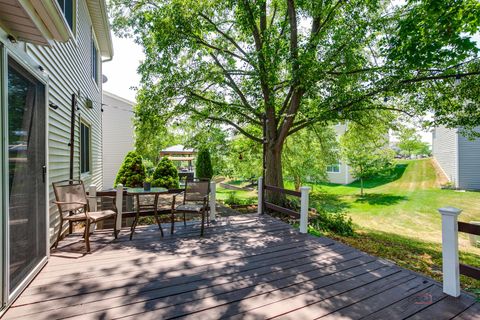 Tiny photo for 5190 Chambers Drive, Hoffman Estates, IL 60010 (MLS # 12535460)