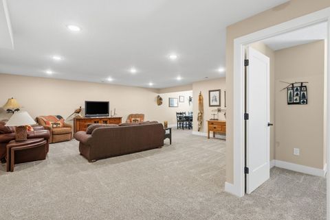 Tiny photo for 1311 Heights Court, Bettendorf, IA 52722 (MLS # 12604802)