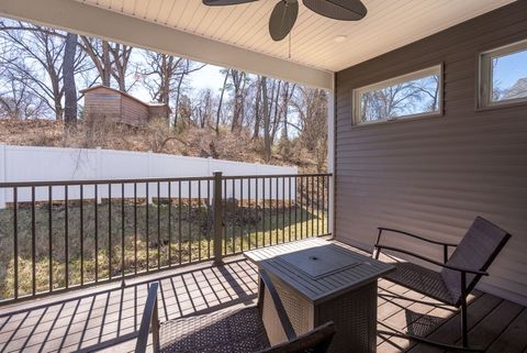 Tiny photo for 1311 Heights Court, Bettendorf, IA 52722 (MLS # 12604802)