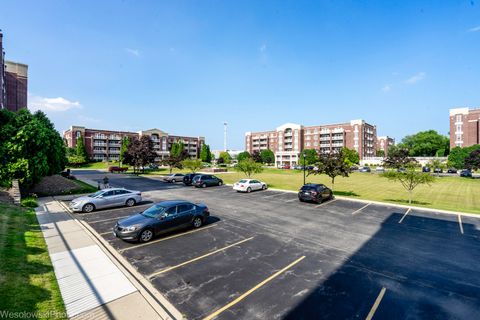 Tiny photo for 7091 W Touhy Avenue #505, Niles, IL 60714 (MLS # 12422600)