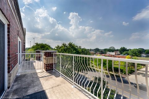 Tiny photo for 7091 W Touhy Avenue #505, Niles, IL 60714 (MLS # 12422600)