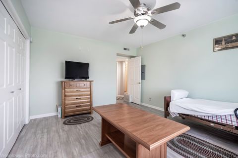 Tiny photo for 7091 W Touhy Avenue #505, Niles, IL 60714 (MLS # 12422600)