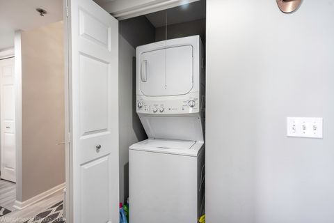 Tiny photo for 7091 W Touhy Avenue #505, Niles, IL 60714 (MLS # 12422600)