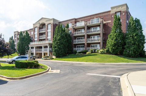 Tiny photo for 7091 W Touhy Avenue #505, Niles, IL 60714 (MLS # 12422600)